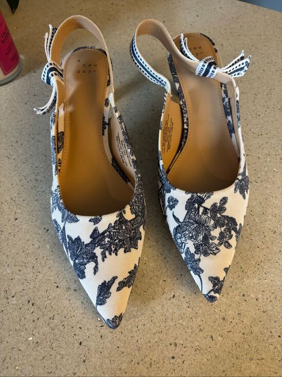 a new day Shoes - A new day, blue and white kitten heels